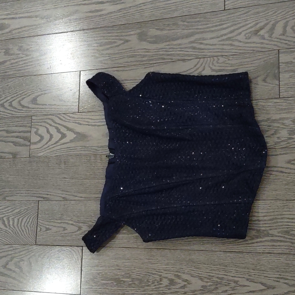 Beautiful sparkly top by Rebecca ⭐☘️🌼🍀